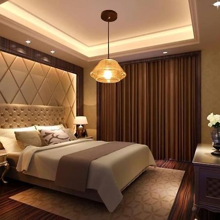 Hotel Tulip Near Delhi Airport ニューデリー エクステリア 写真
