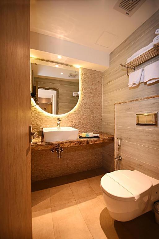 Hotel Tulip Near Delhi Airport ニューデリー エクステリア 写真