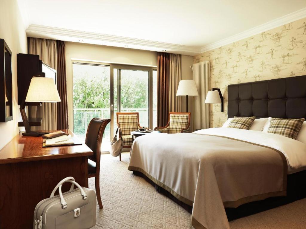 Hotel Tulip Near Delhi Airport ニューデリー エクステリア 写真
